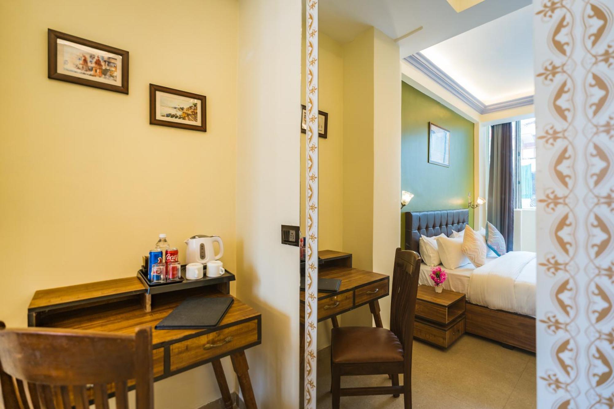 Tripli Hotels Silver Shine พาราณสี ภายนอก รูปภาพ