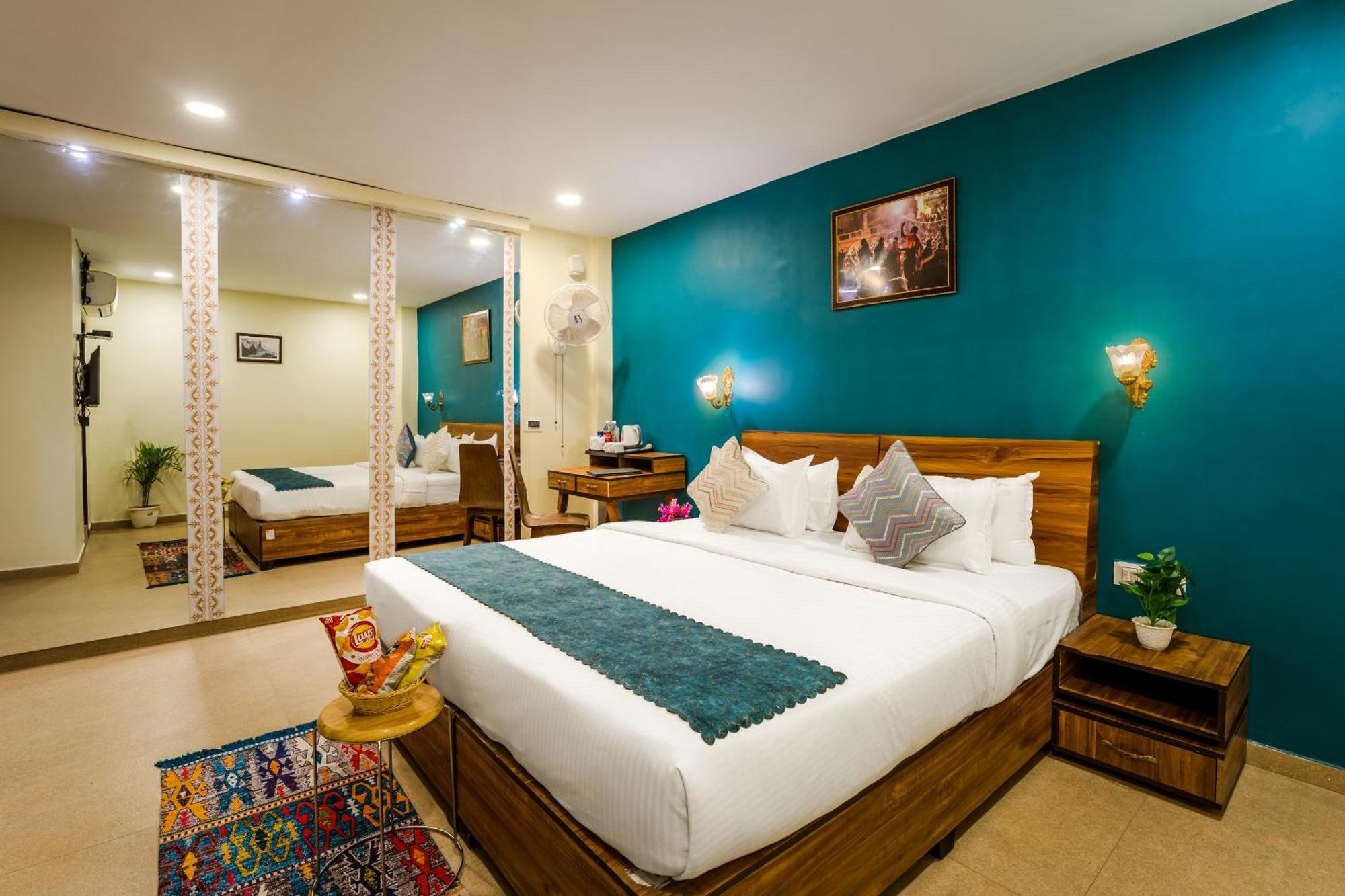 Tripli Hotels Silver Shine พาราณสี ภายนอก รูปภาพ