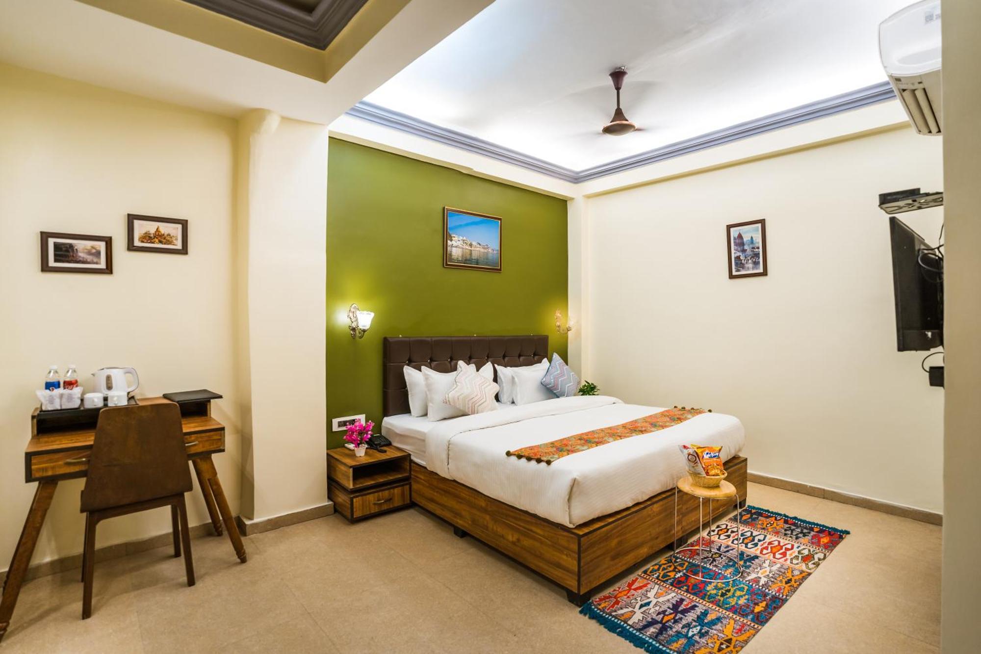 Tripli Hotels Silver Shine พาราณสี ภายนอก รูปภาพ