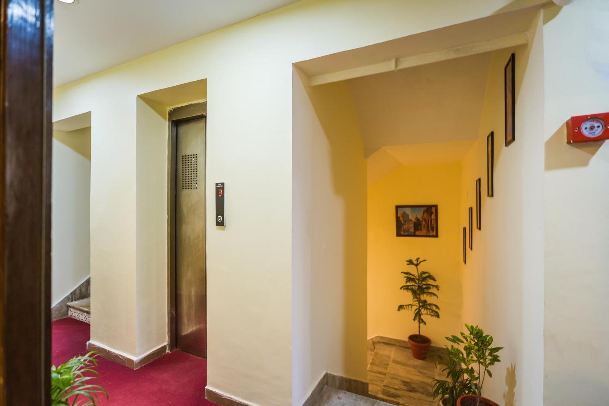 Tripli Hotels Silver Shine พาราณสี ภายนอก รูปภาพ